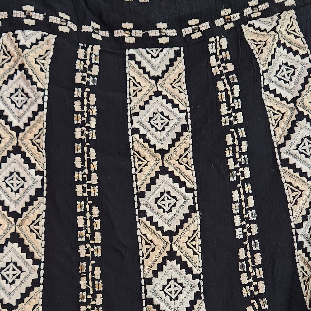 Women's Sundance Black Blouse With Cream/Tan Embroidery, Size L - Picture 4 of 16
